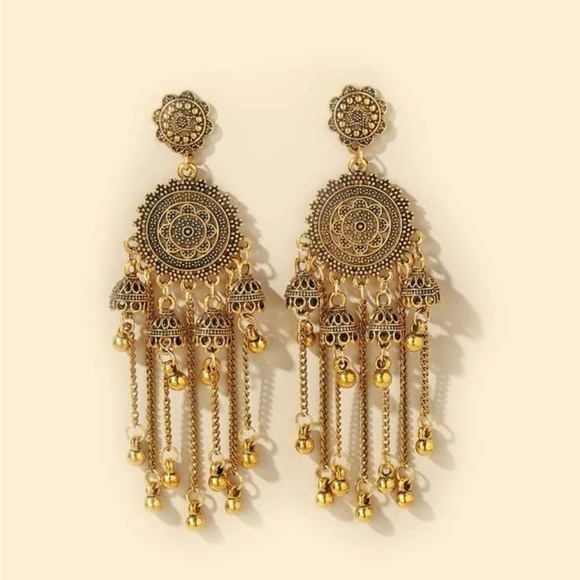 Jewelry - ROUND bell tassel drop Jhumka earring